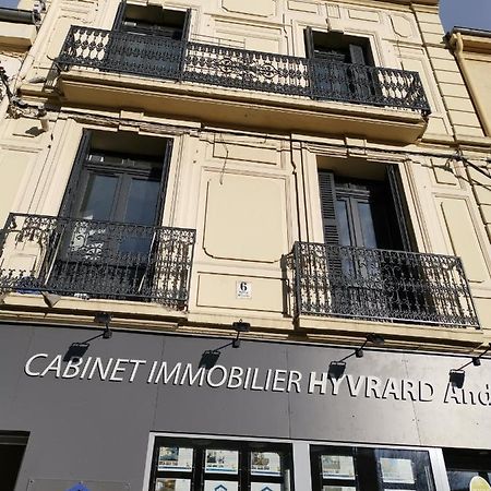 Saint-Chamond Aparthotel Exterior photo